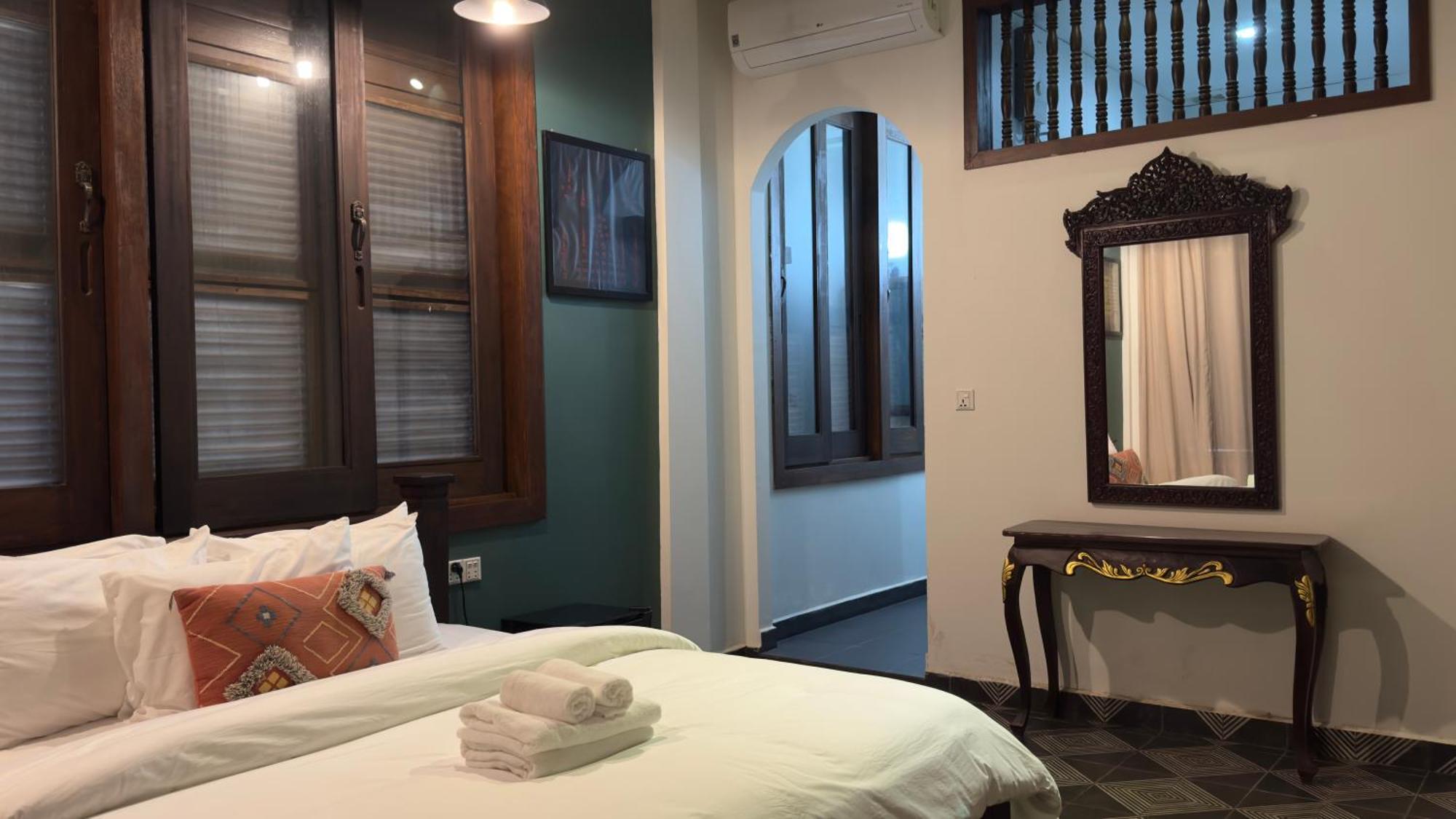 The J Break Boutique Hotell Kampot Exteriör bild