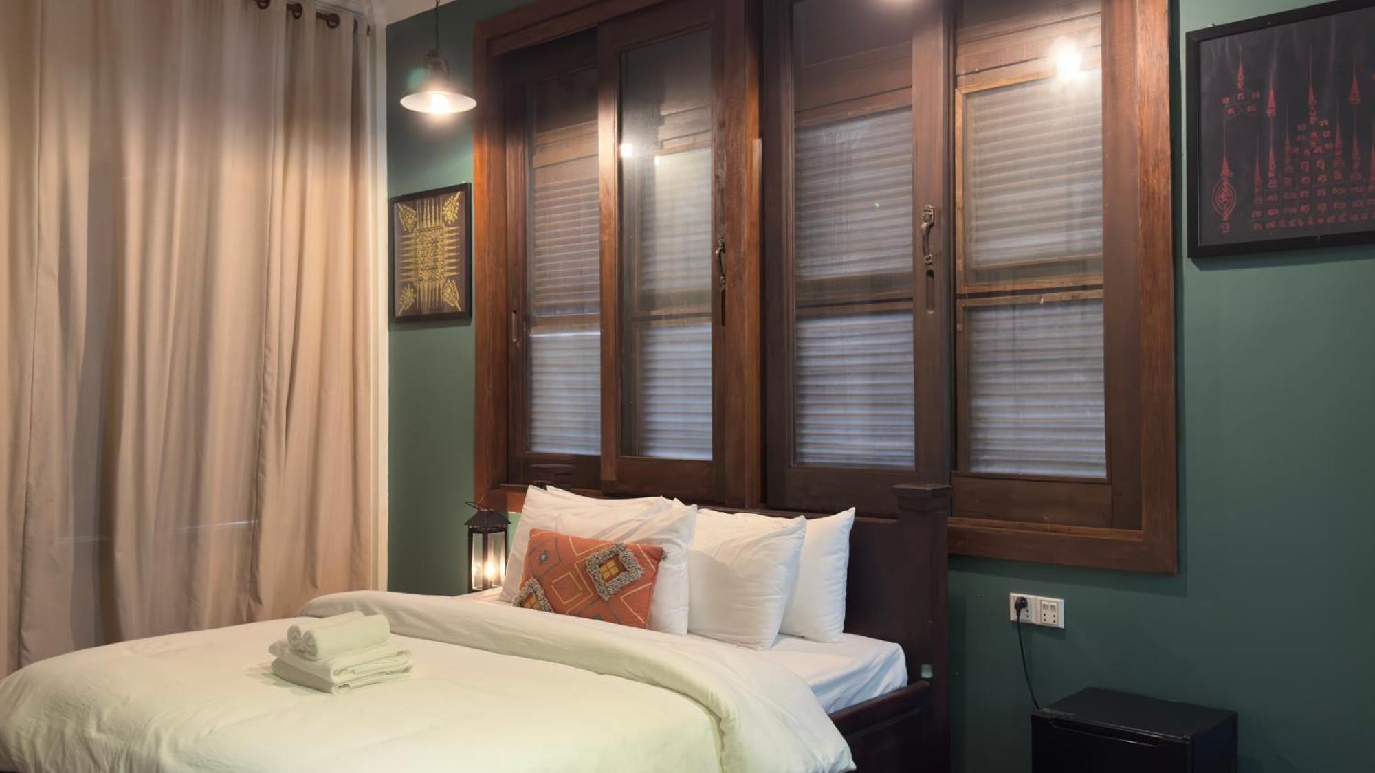 The J Break Boutique Hotell Kampot Exteriör bild