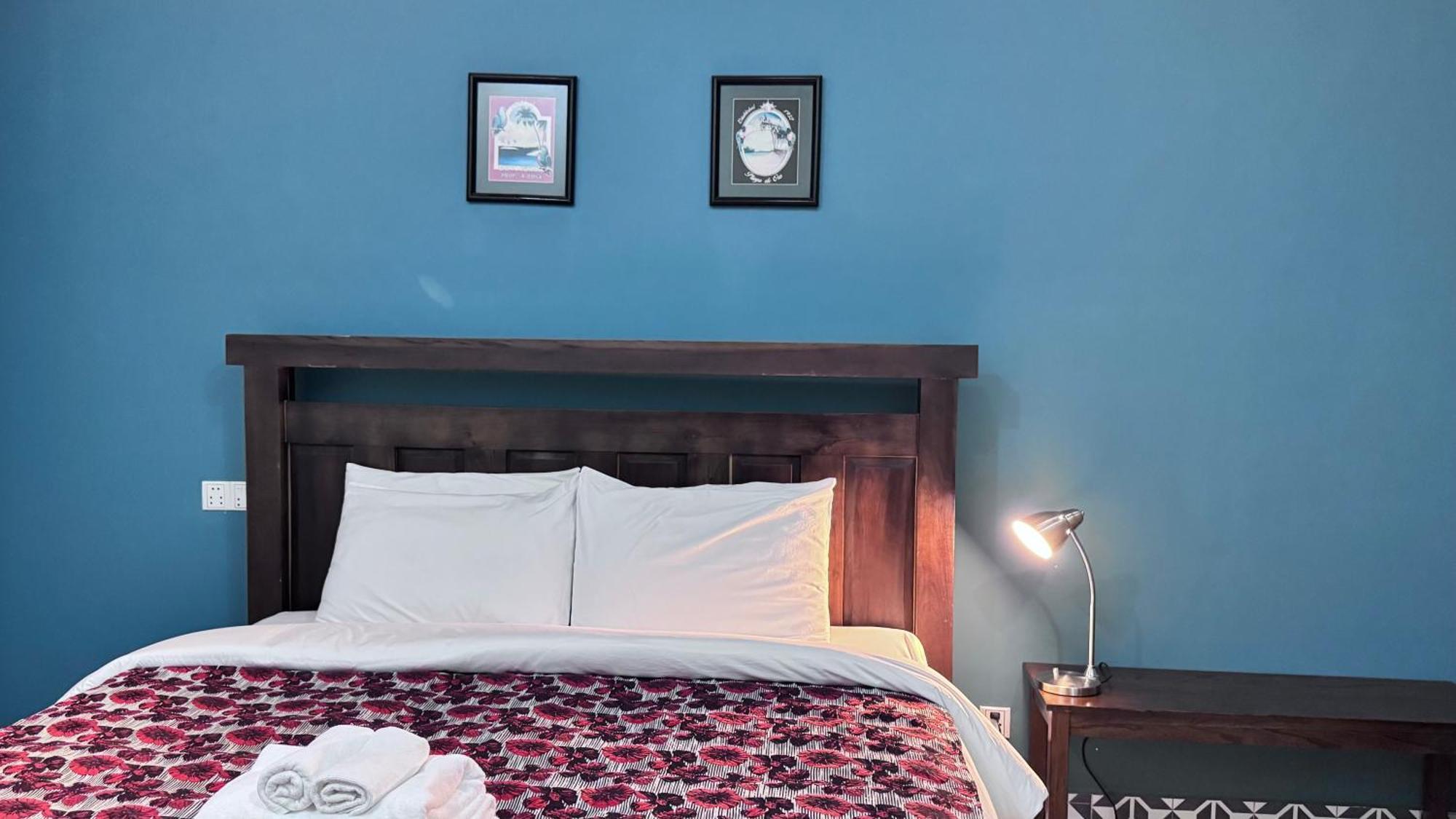 The J Break Boutique Hotell Kampot Exteriör bild