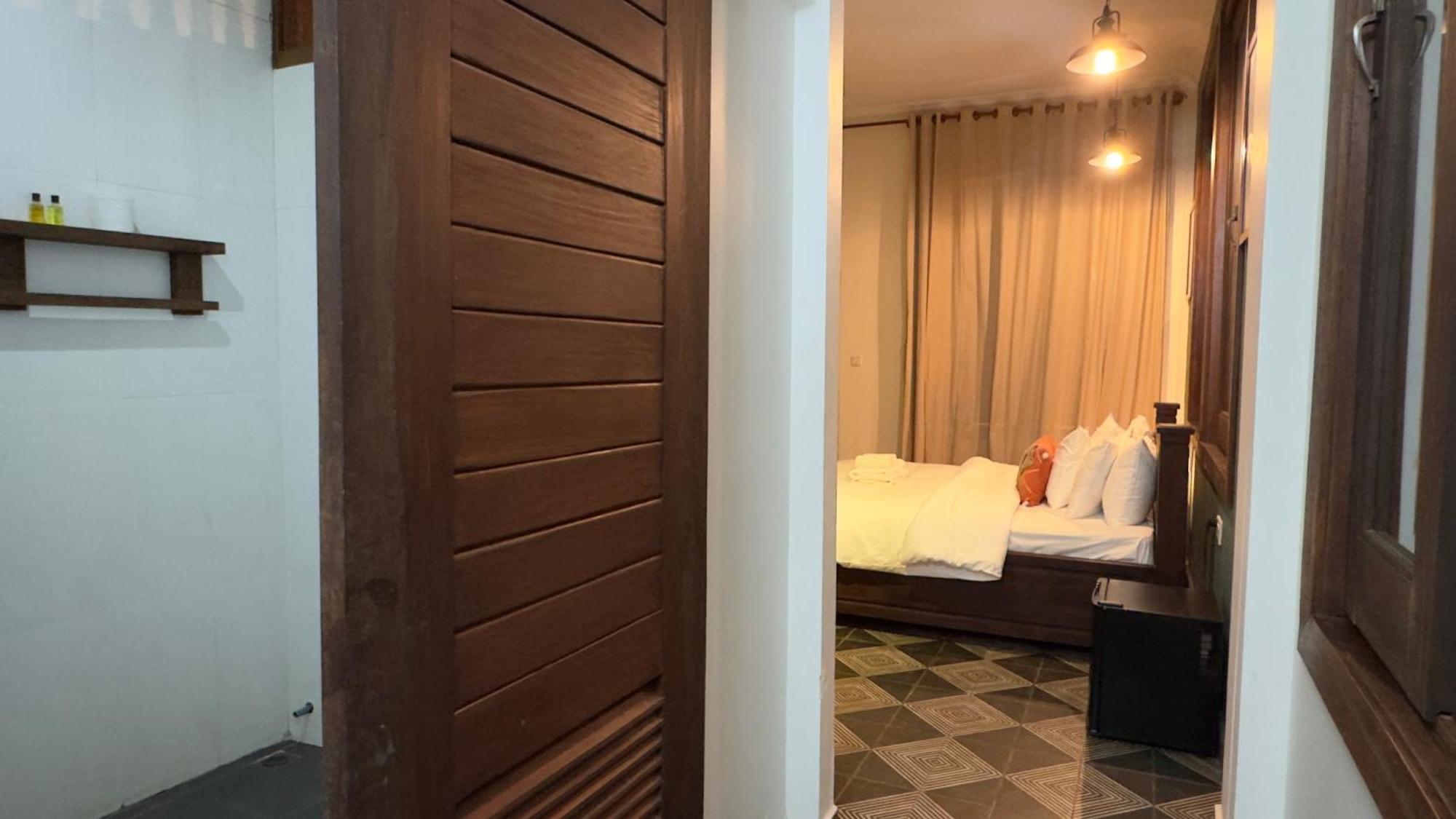 The J Break Boutique Hotell Kampot Exteriör bild